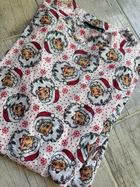 Santa mesh top